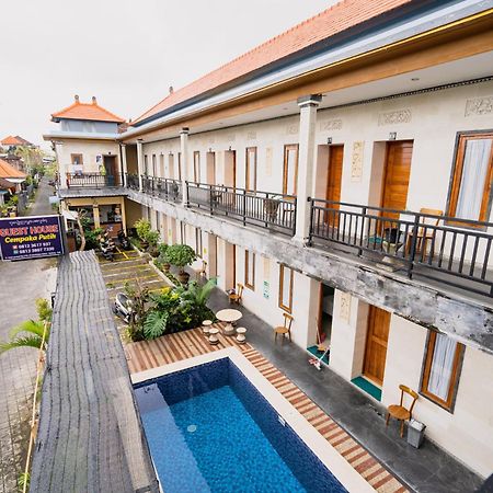 Guesthouse Cempaka Putih スミニャック エクステリア 写真