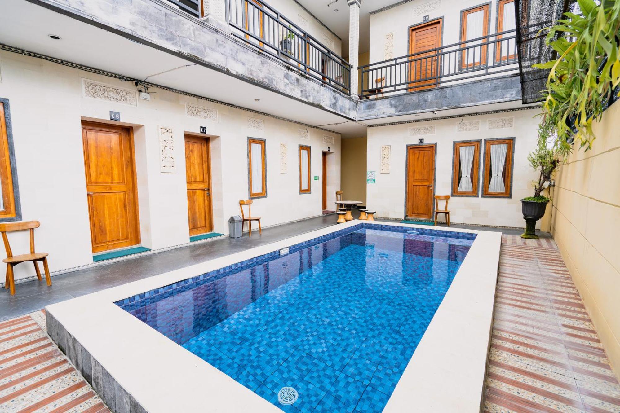 Guesthouse Cempaka Putih スミニャック エクステリア 写真